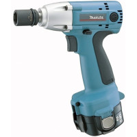 Аккумуляторный ударный гайковерт Makita 6918FDWDE